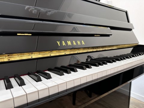 Yamaha b1 piano 110cm zwart hoog 2