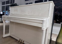 schimmel piano 114k wit 3