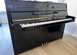 yamaha b1 piano 110cm zwart hoog