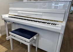 yamaha piano b2 wit transaccoust 2