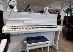 yamaha piano b2 wit transaccoust 5